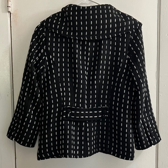 Tulle short jacket. - Picture 3 of 10